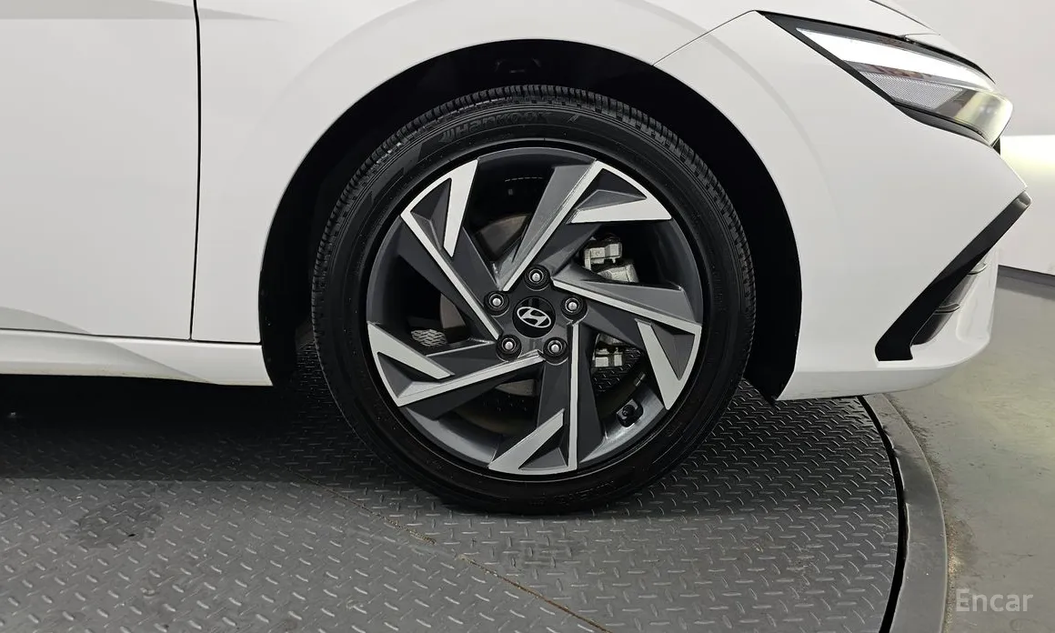 Фото 5 - Hyundai Avante