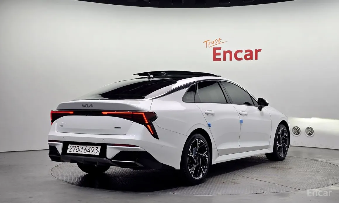 Фото 2 - Kia K5