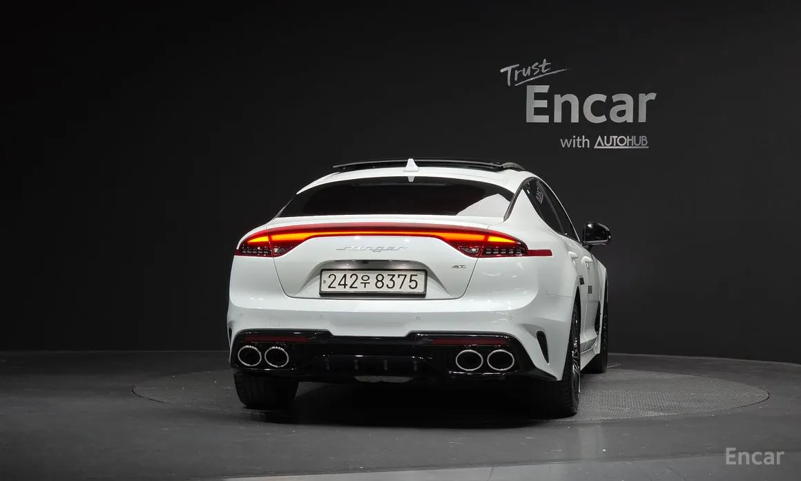 Фото 4 - Kia Stinger