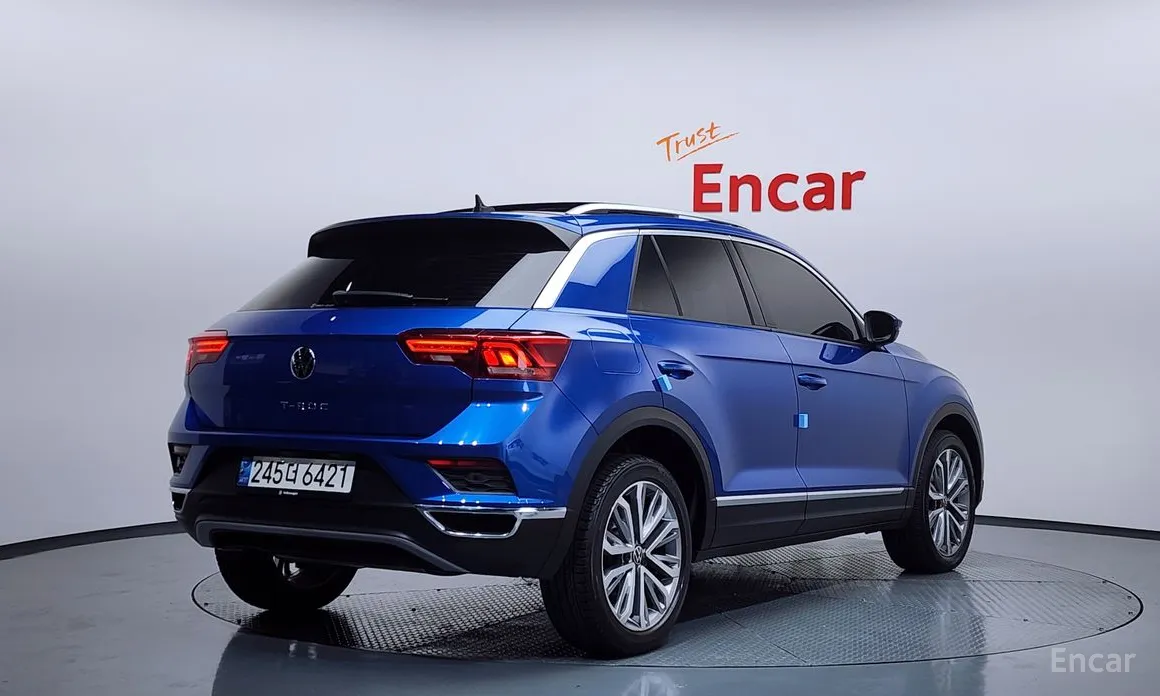 Фото 2 - Volkswagen T-Roc