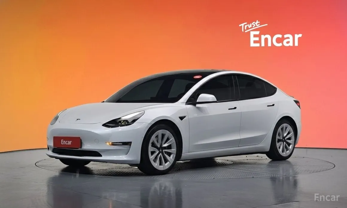 Фото 1 - Tesla Model 3