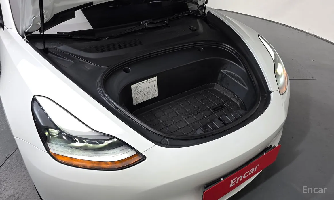 Фото 6 - Tesla Model 3