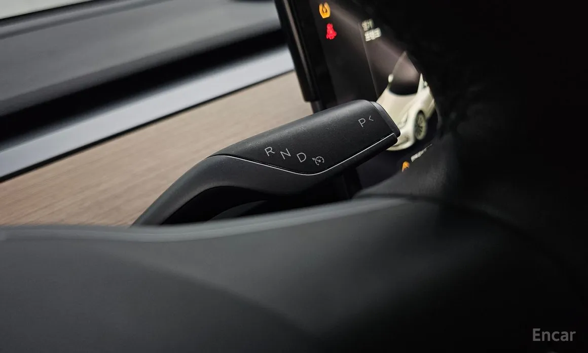 Фото 9 - Tesla Model 3