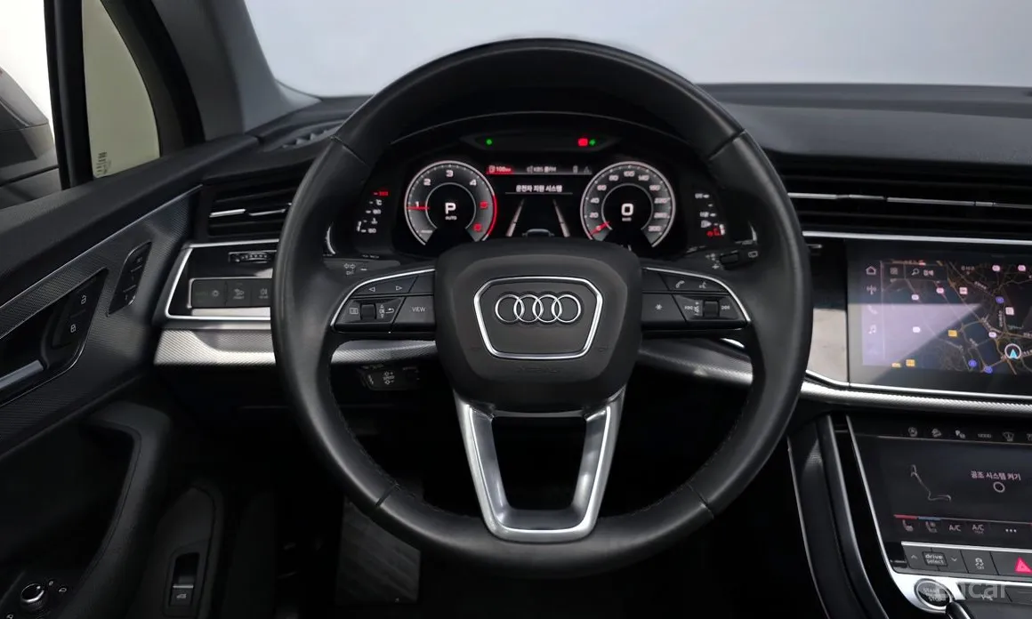 Фото 13 - Audi Q7