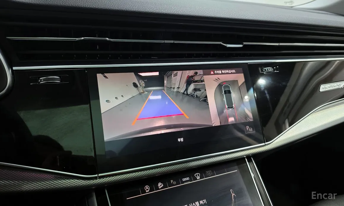 Фото 15 - Audi Q7