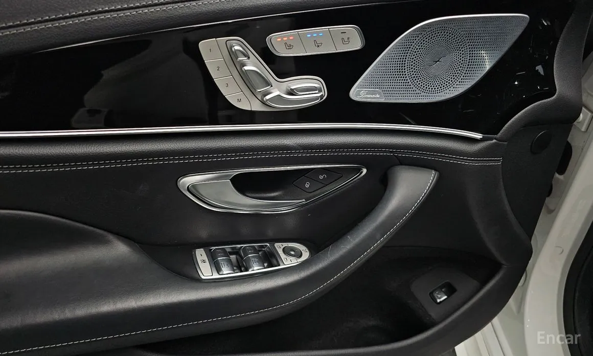 Фото 17 - Mercedes-Benz AMG GT