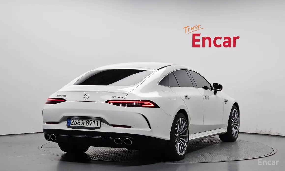 Фото 2 - Mercedes-Benz AMG GT