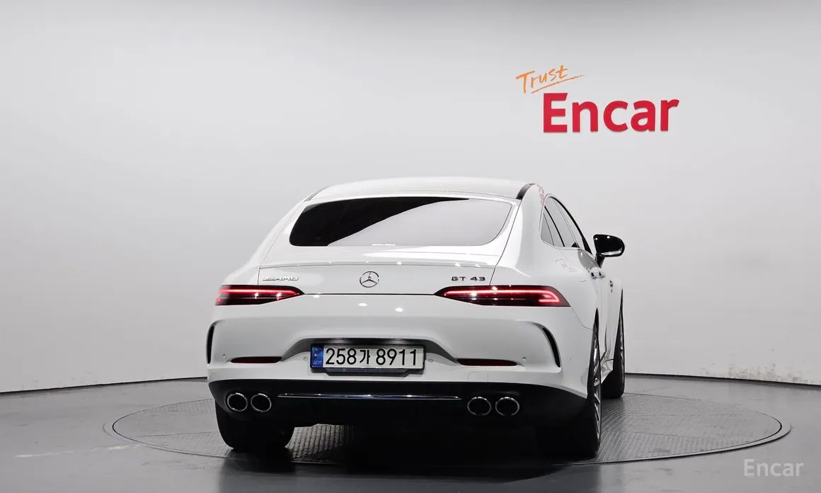 Фото 4 - Mercedes-Benz AMG GT