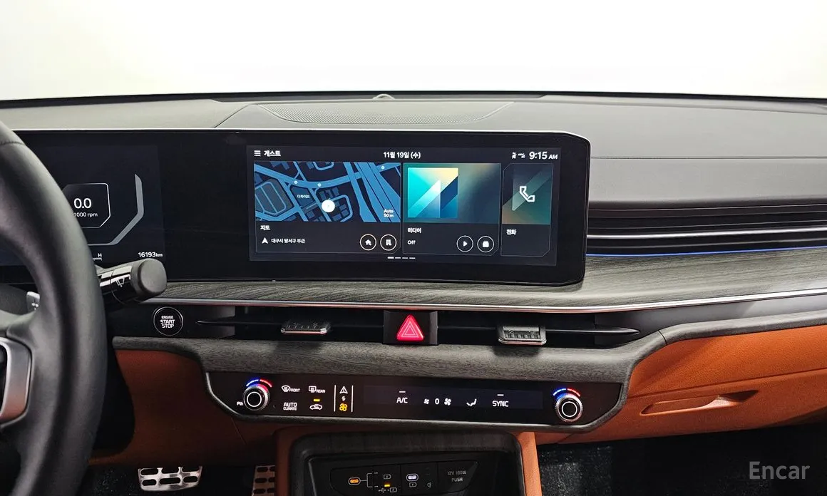 Photo 14 - Kia K5
