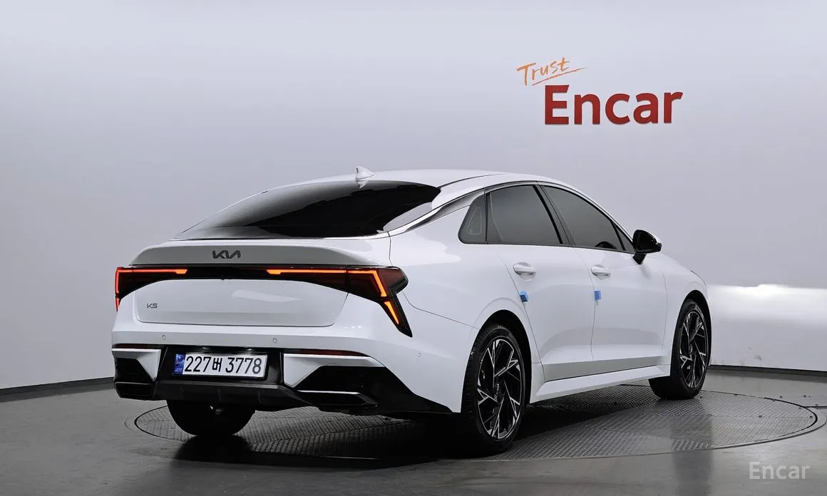 2023 Kia K5
