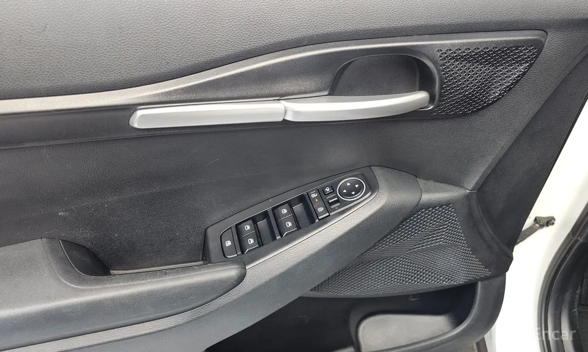 Фото 18 - Kia Seltos