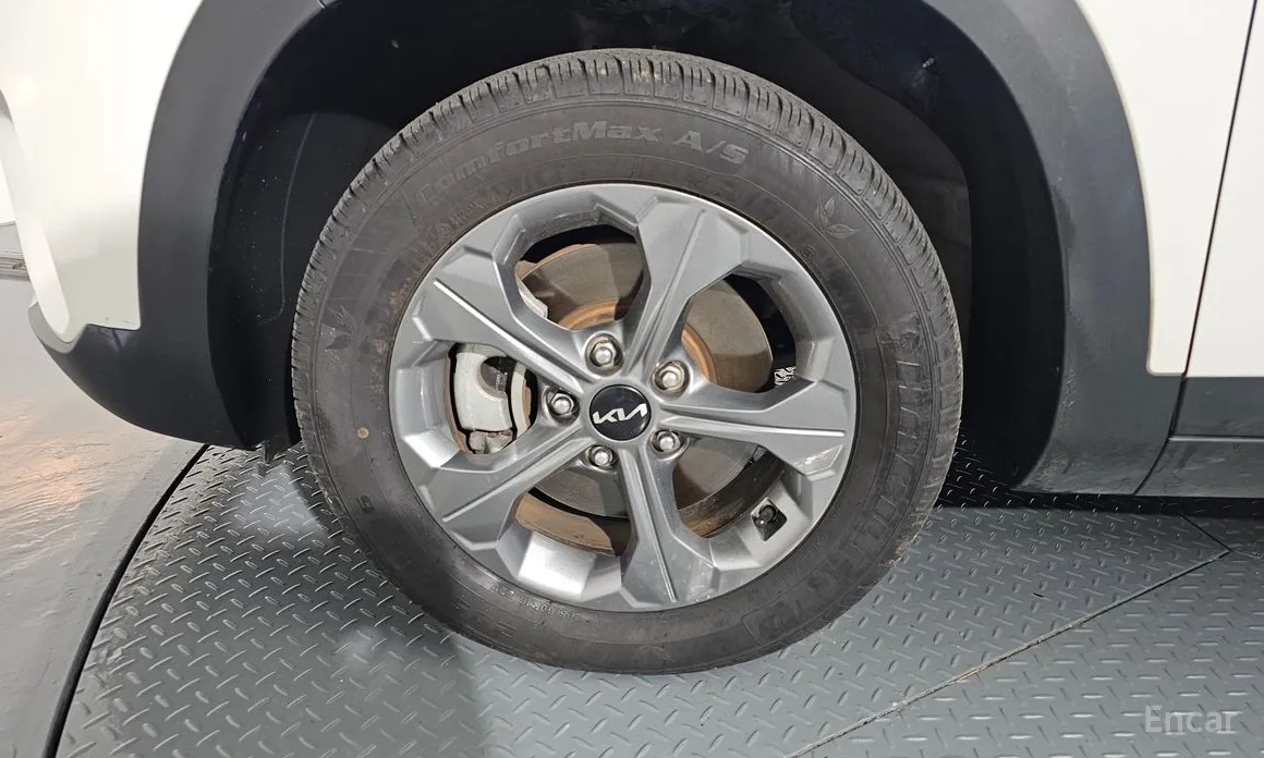 Фото 5 - Kia Seltos