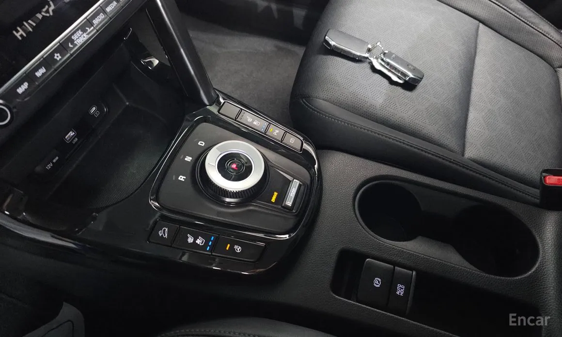 Фото 9 - Kia Seltos