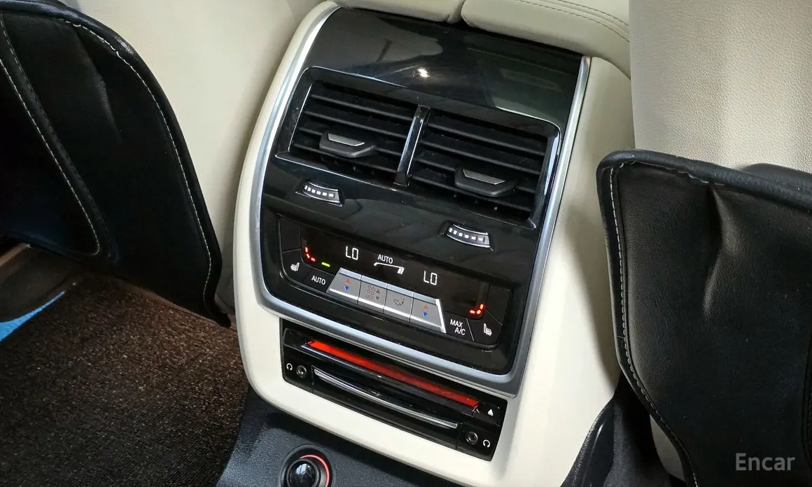 Фото 18 - BMW X7