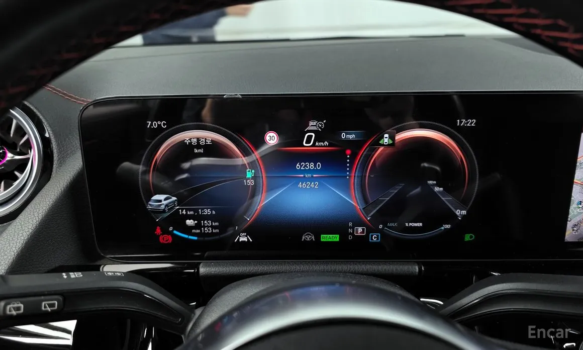 Фото 8 - Mercedes-Benz EQA