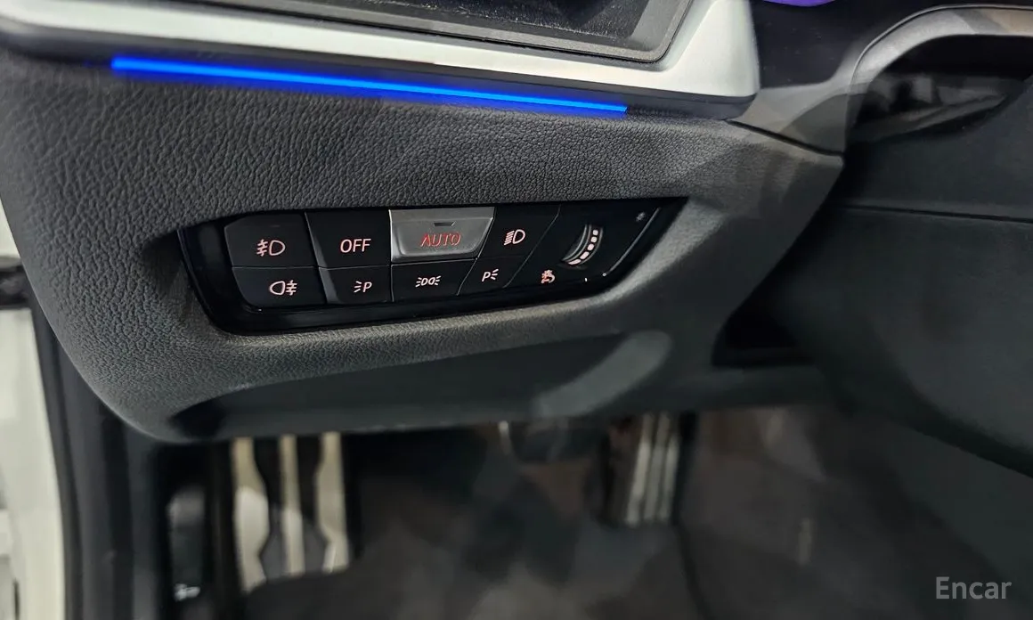 Photo 16 - BMW 3 Series