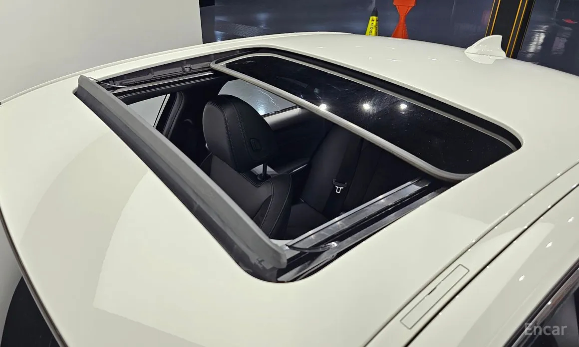 Photo 19 - BMW 3 Series