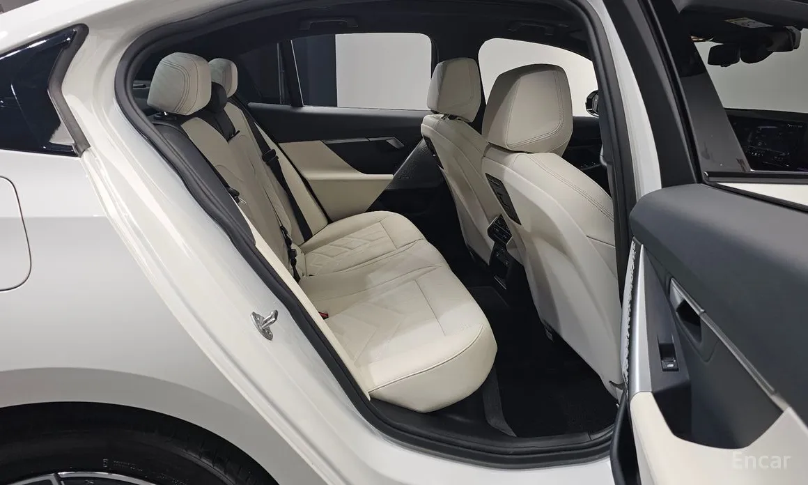 Фото 12 - BMW 5 Series