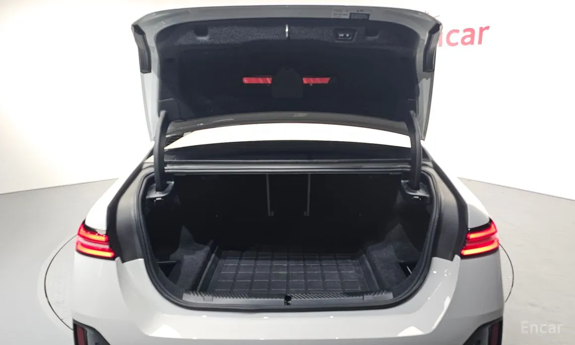 Фото 20 - BMW 5 Series