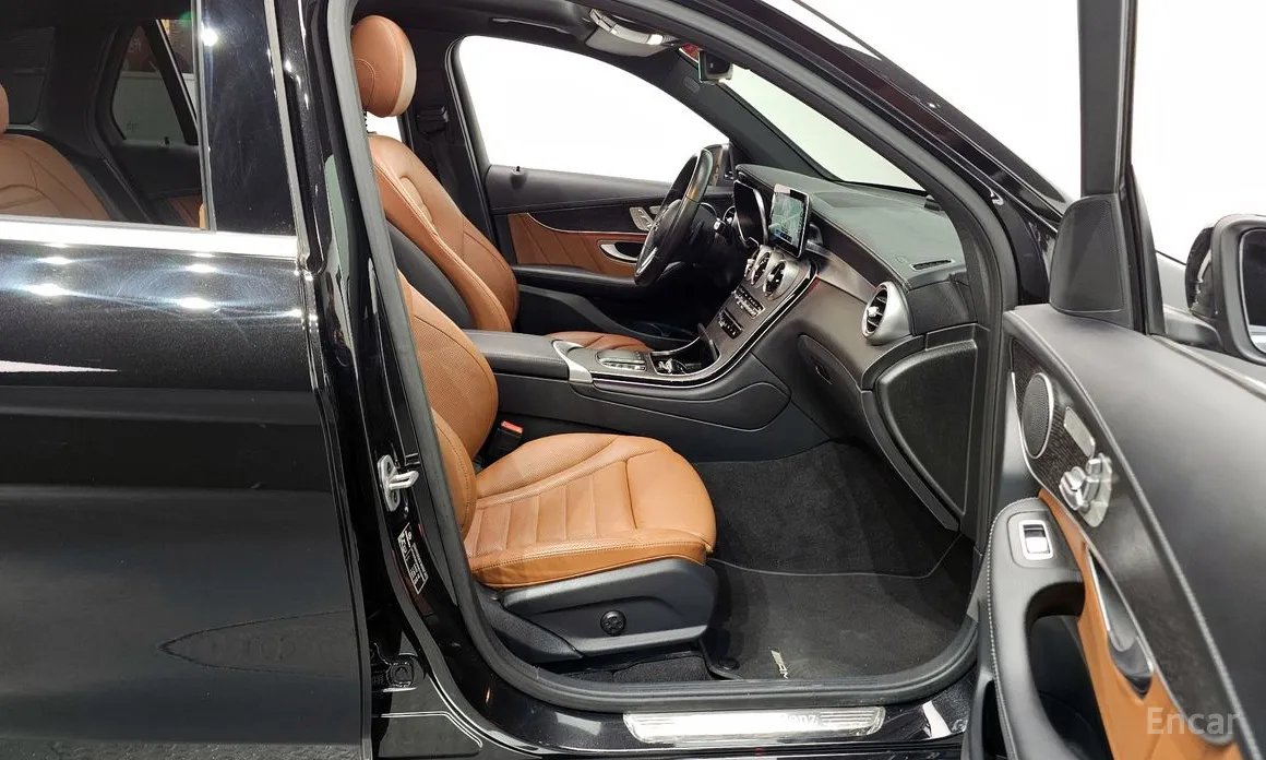 Mercedes-Benz GLC-Class 2016 GLC300 4MATIC