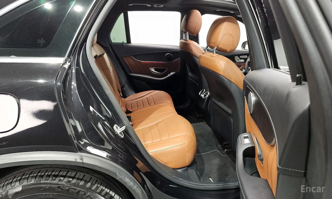 Mercedes-Benz GLC-Class 2016 GLC300 4MATIC