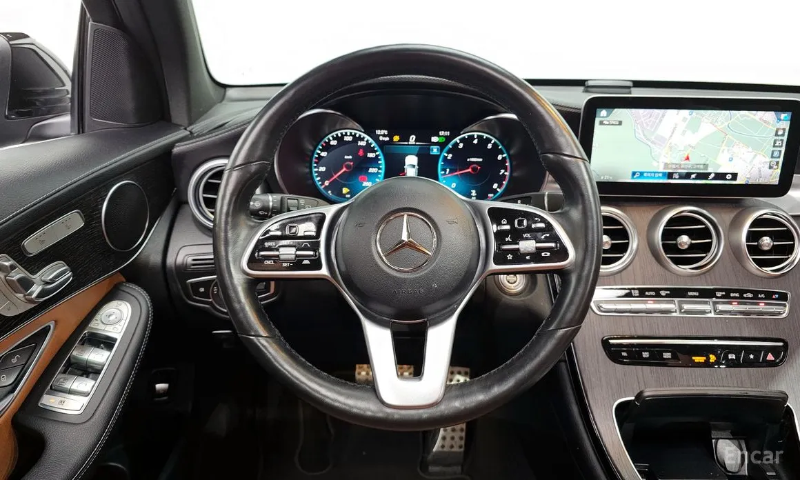 Mercedes-Benz GLC-Class 2016 GLC300 4MATIC