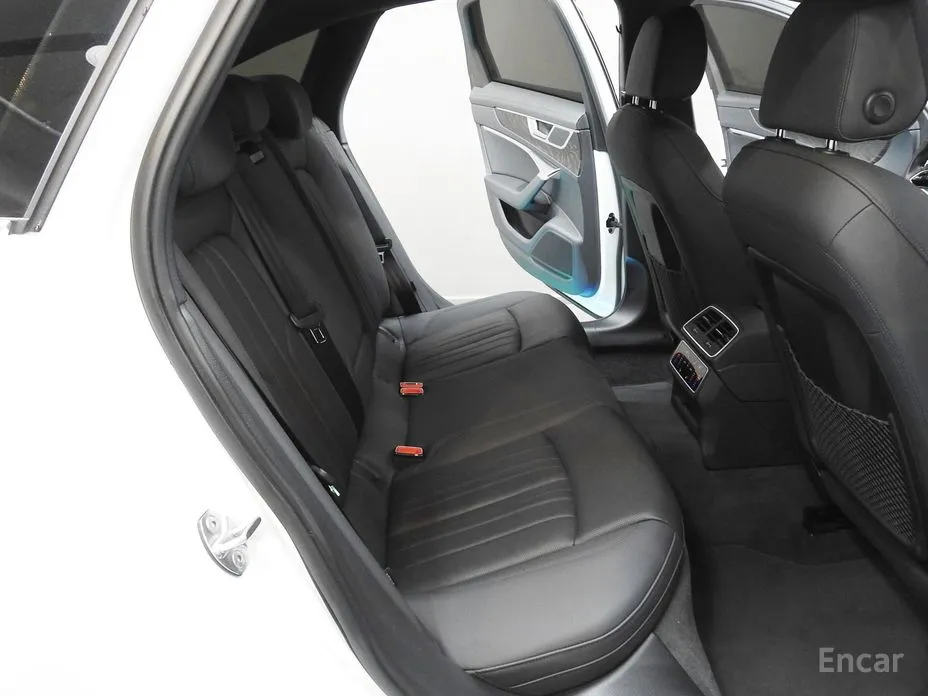 Фото 10 - Audi A6