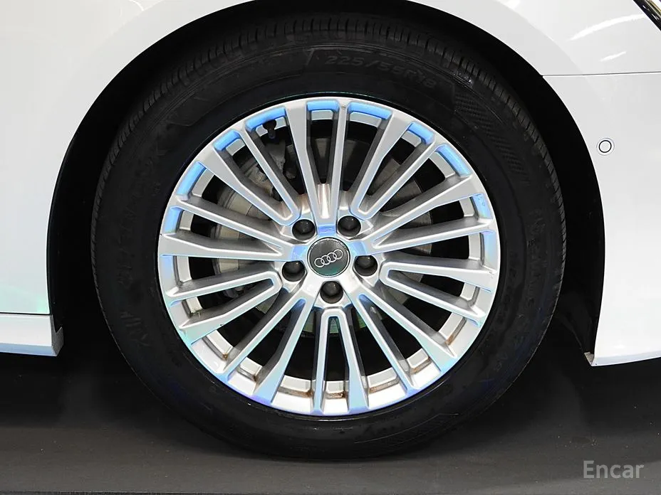 Фото 5 - Audi A6