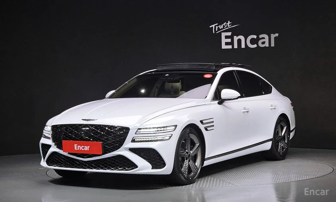 Фото 1 - Genesis G80