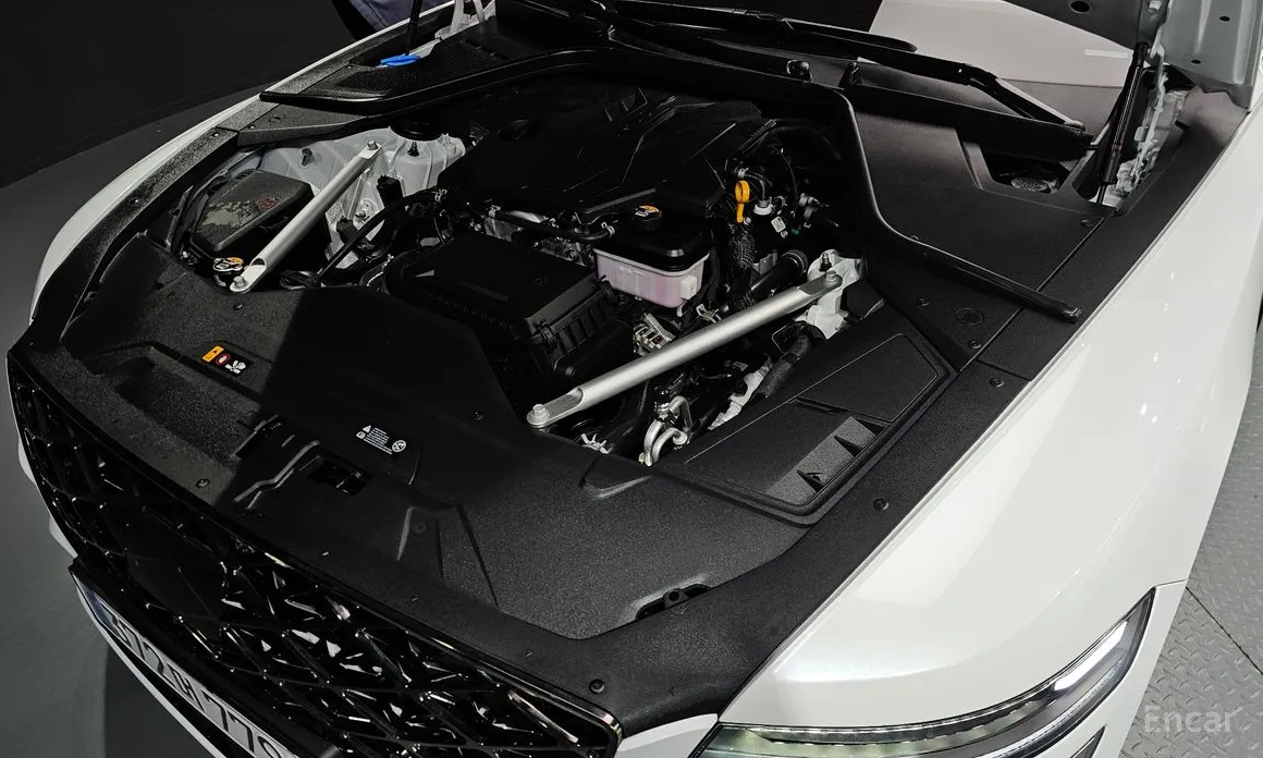 Фото 6 - Genesis G80