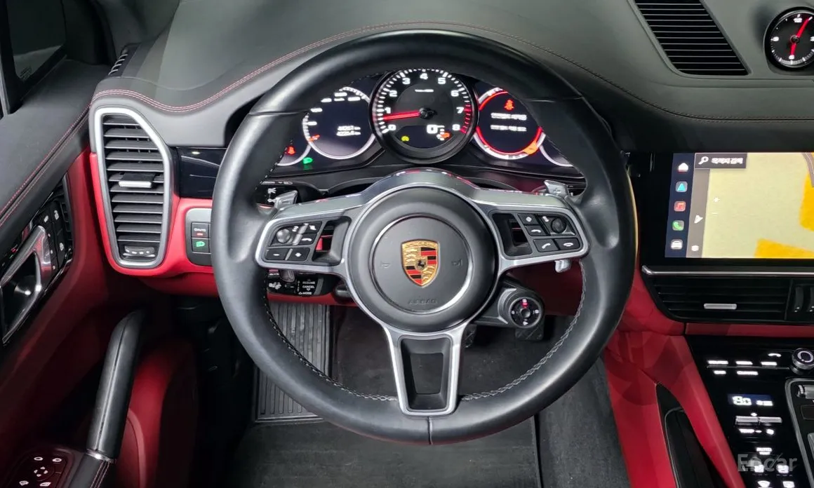 Фото 13 - Porsche Cayenne