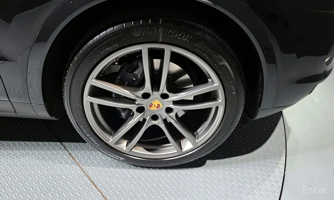 Фото 5 - Porsche Cayenne