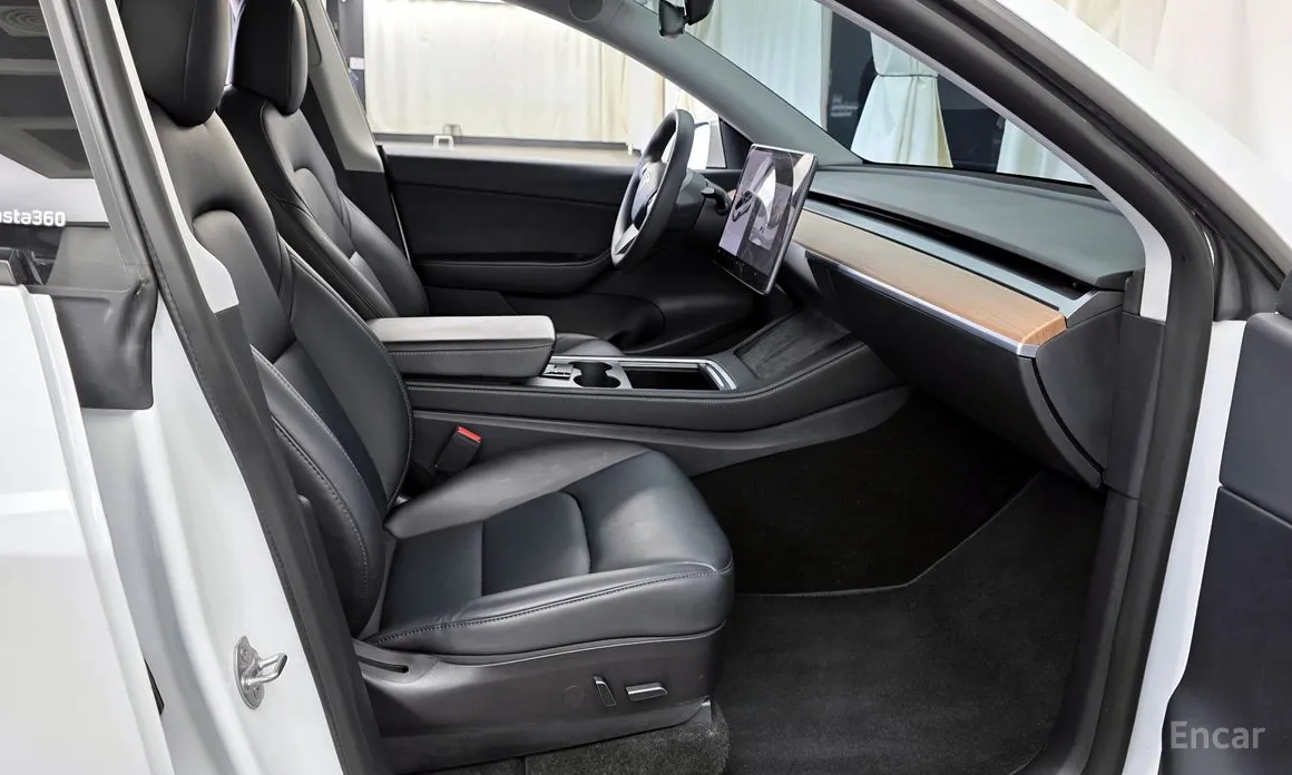 Фото 11 - Tesla Model Y