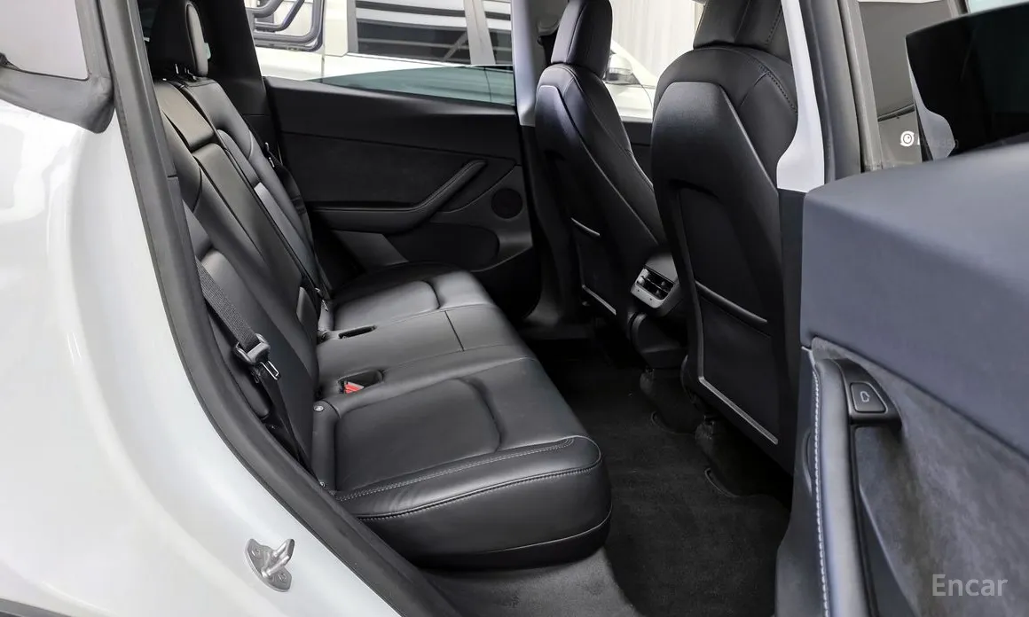 Фото 12 - Tesla Model Y