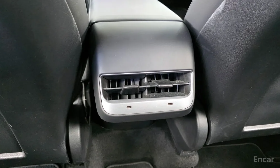 Фото 19 - Tesla Model Y