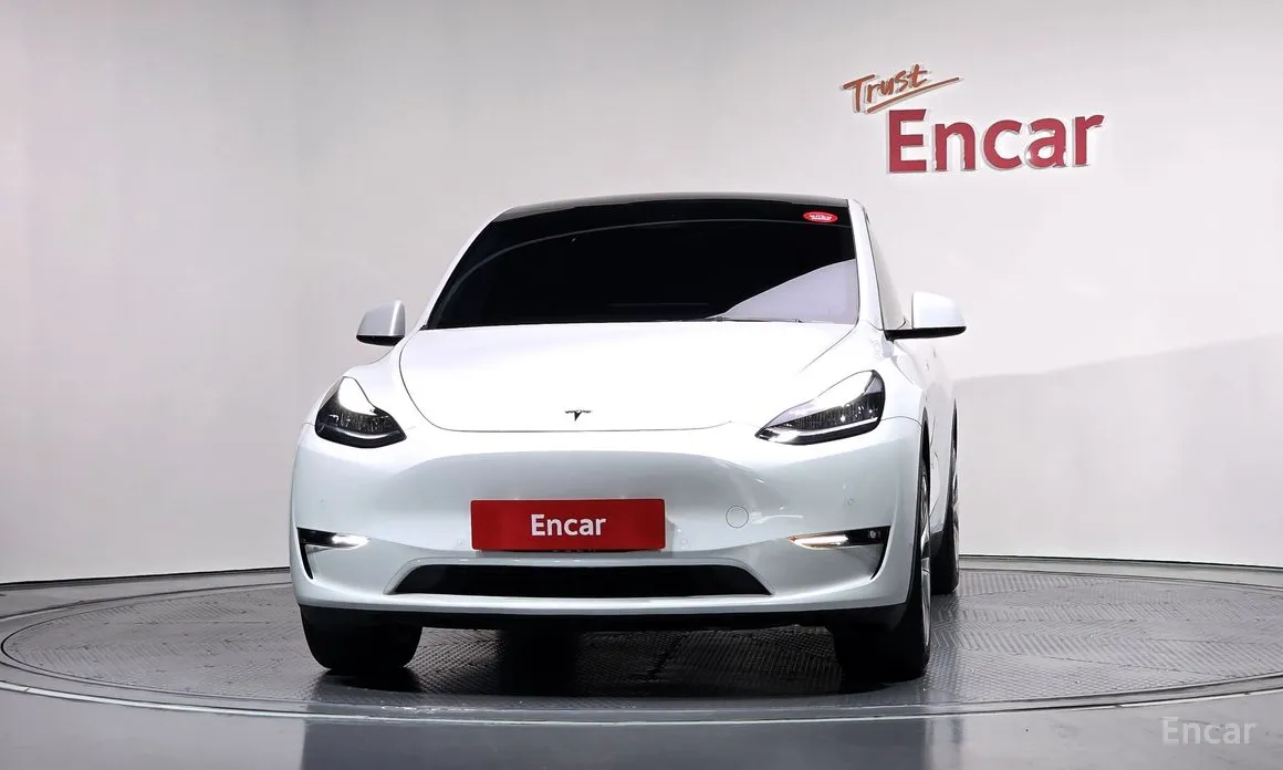 Фото 3 - Tesla Model Y