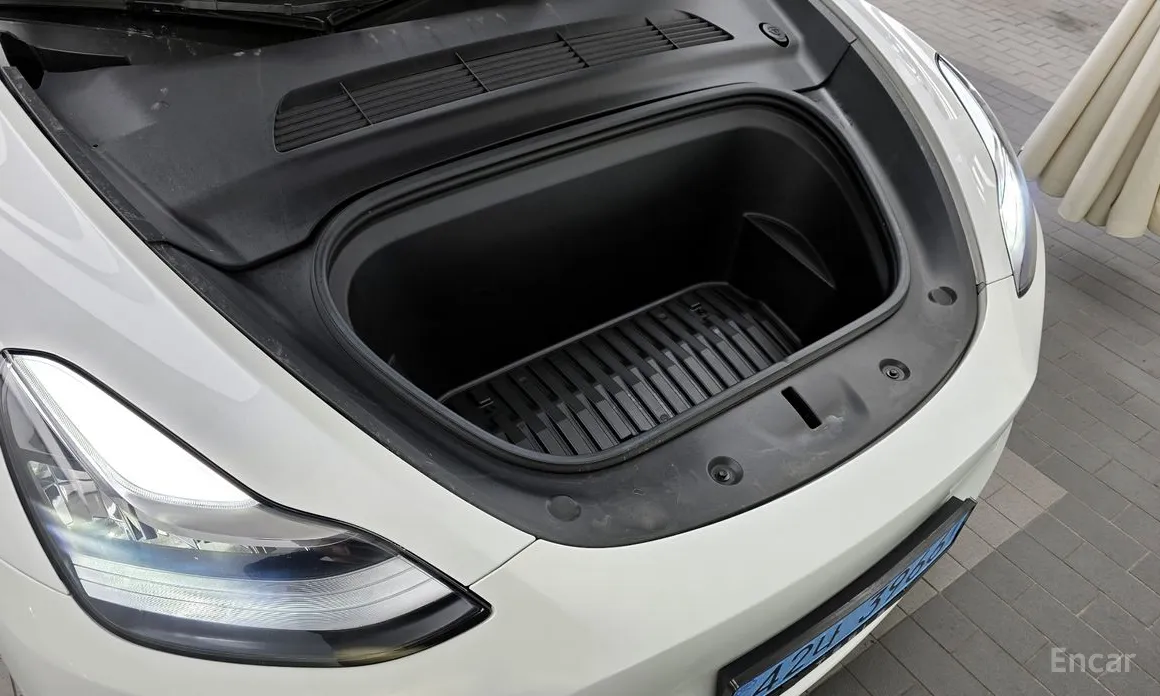 Фото 6 - Tesla Model Y