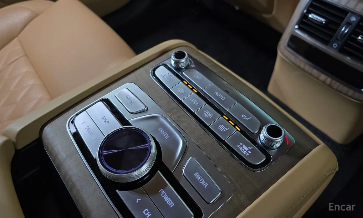 Фото 19 - Kia K9