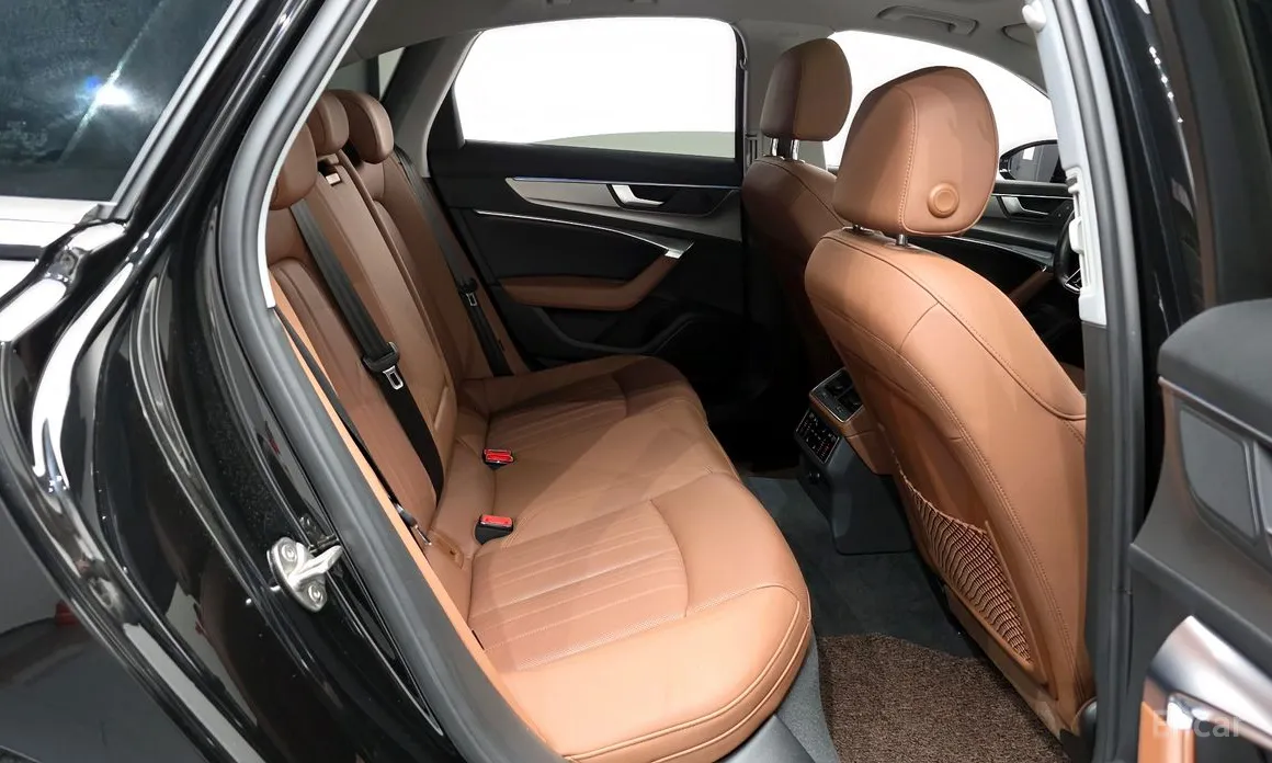 Фото 12 - Audi A6