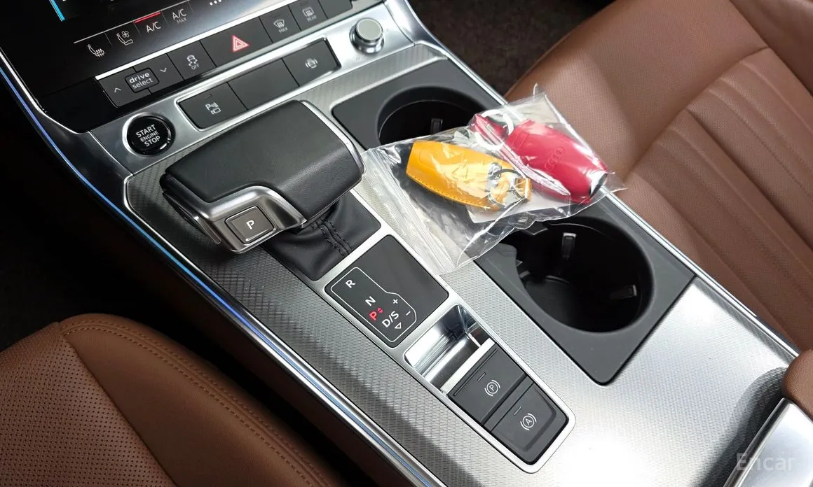 Фото 9 - Audi A6