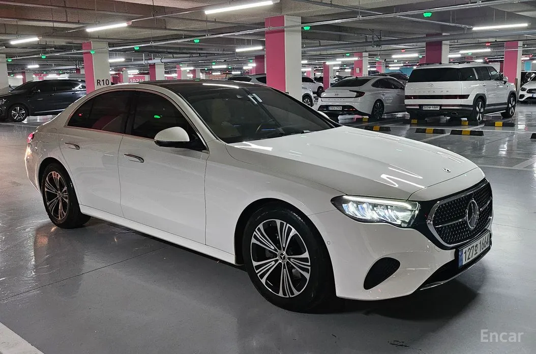 Фото 4 - Mercedes-Benz E-Class