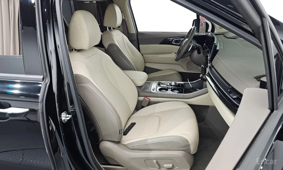 Фото 10 - Kia Carnival