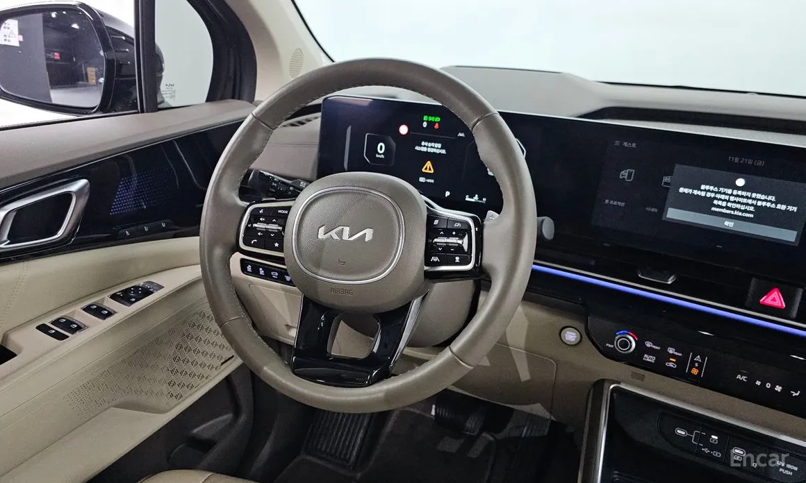 Фото 13 - Kia Carnival