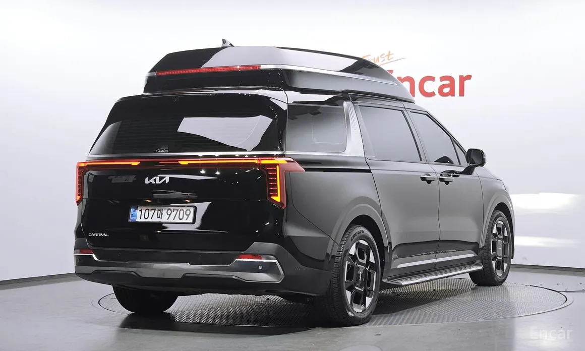 Фото 2 - Kia Carnival