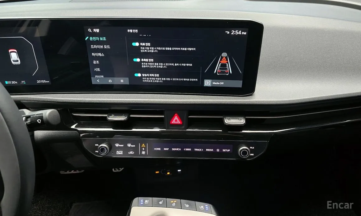 Фото 14 - Kia EV6