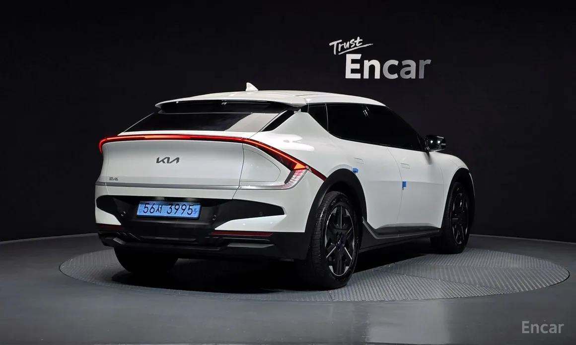 Фото 2 - Kia EV6