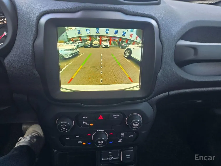 Фото 11 - Jeep Renegade