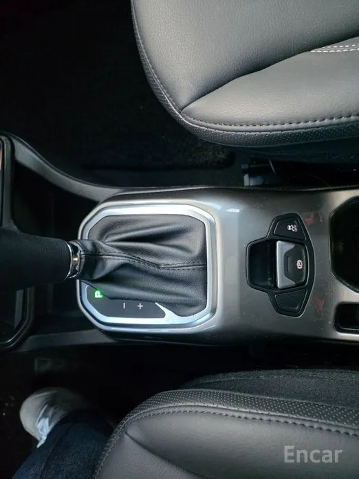 Фото 15 - Jeep Renegade