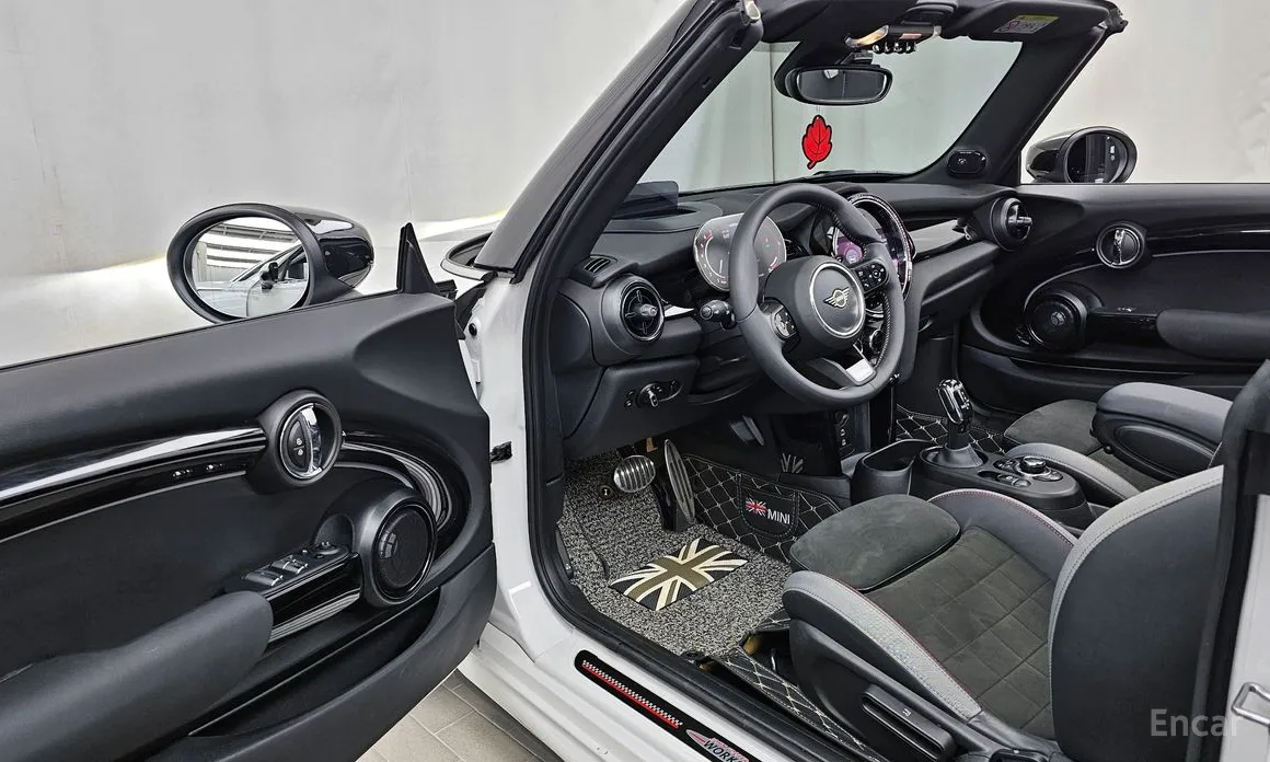 Фото 10 - Mini Cooper Convertible