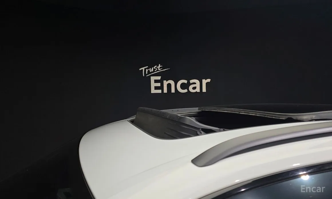 Фото 20 - Audi Q8